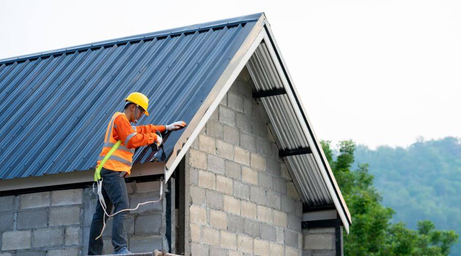 Professional gutter cleaning in East Arlington, VT